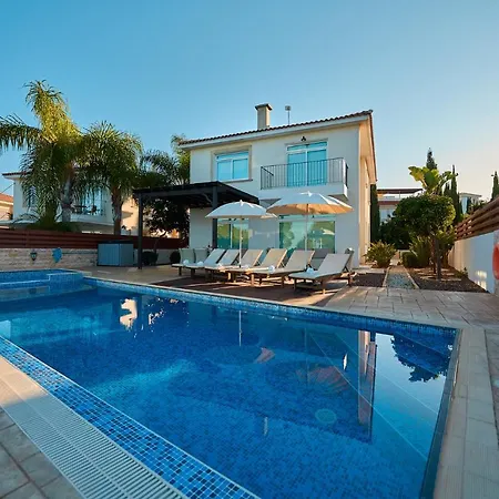 Front Bella Vista By Ezoria Vila *