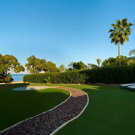 Front Bella Vista By Ezoria