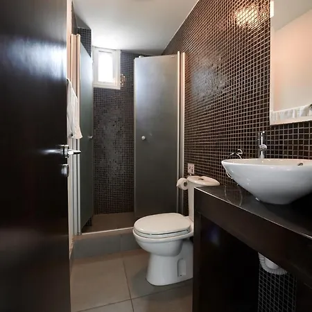 Front Bella Vista By Ezoria Vila *