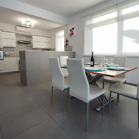 Front Bella Vista By Ezoria * Protaras