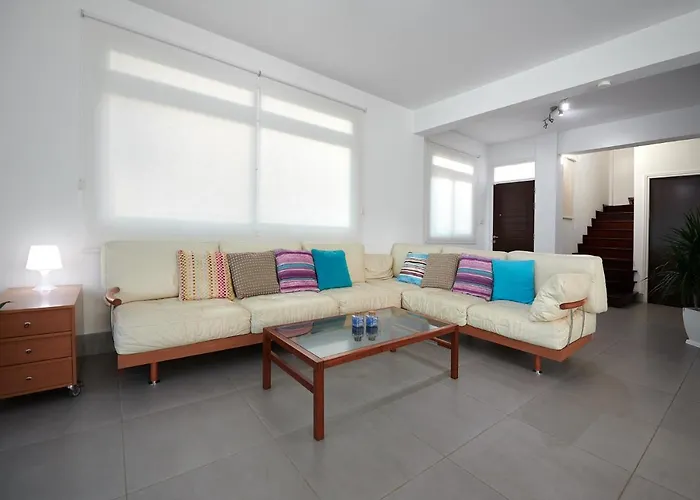 Front Bella Vista By Ezoria * פרוטאראס