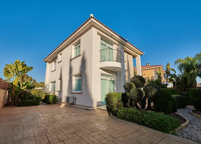 Front Bella Vista By Ezoria