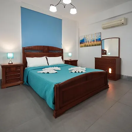 Front Bella Vista Villa