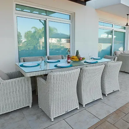 Front Bella Vista By Ezoria * Πρωταράς