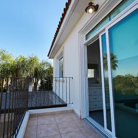 Front Bella Vista By Ezoria * Πρωταράς