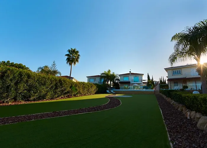 Front Bella Vista By Ezoria