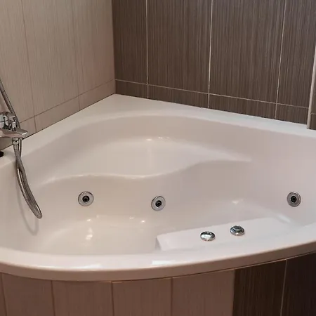 Front Bella Vista By Ezoria Вилла *