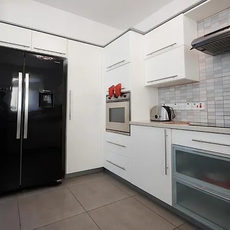 Вилла Front Bella Vista By Ezoria Протарас