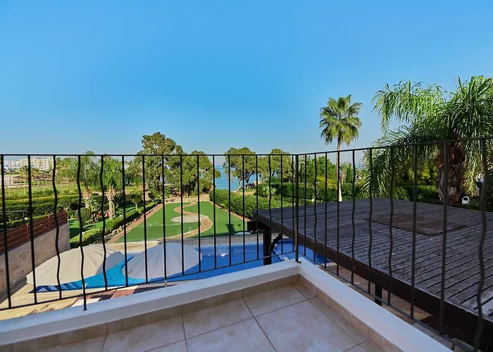 Front Bella Vista By Ezoria Villa